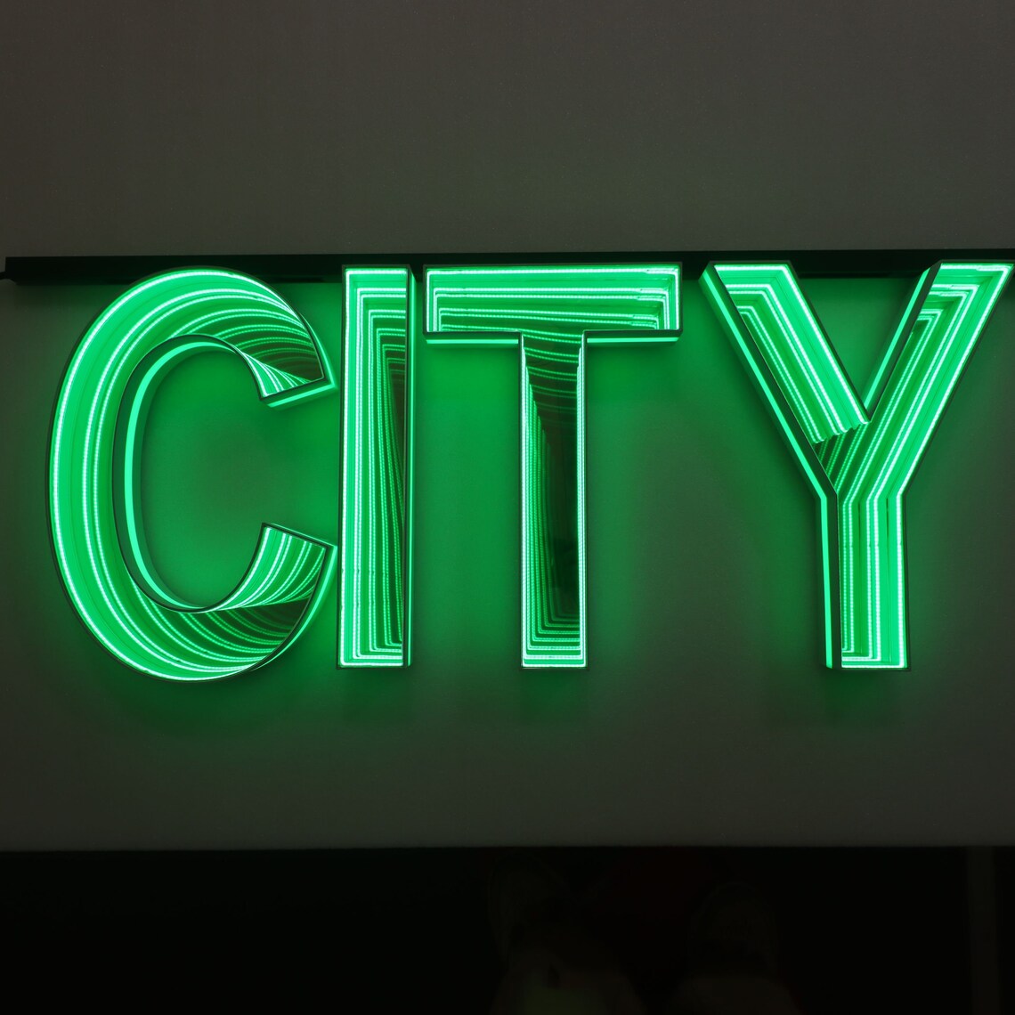 Infinity Mirror Neon LED Track Channel Letters & Numbers 3D Business Logo Signage